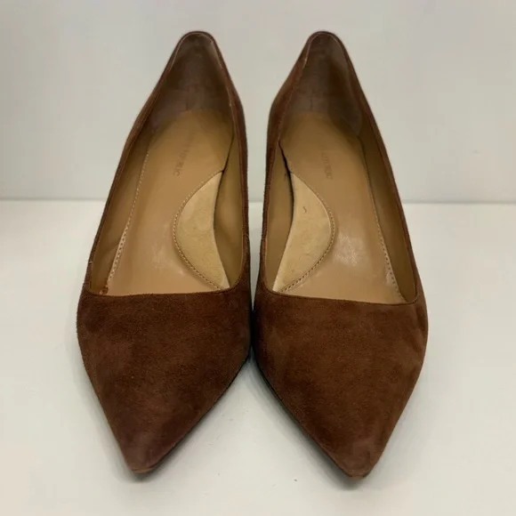 Banana Republic Madison 12-Hour Pump in brown suede - Picture 2 of 7